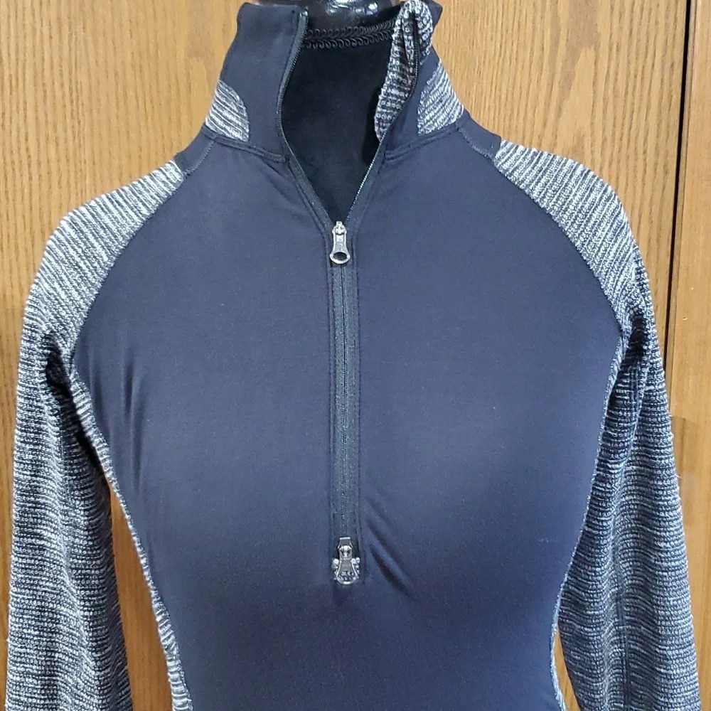 Lululemon half zip workout jacket pullover black grey